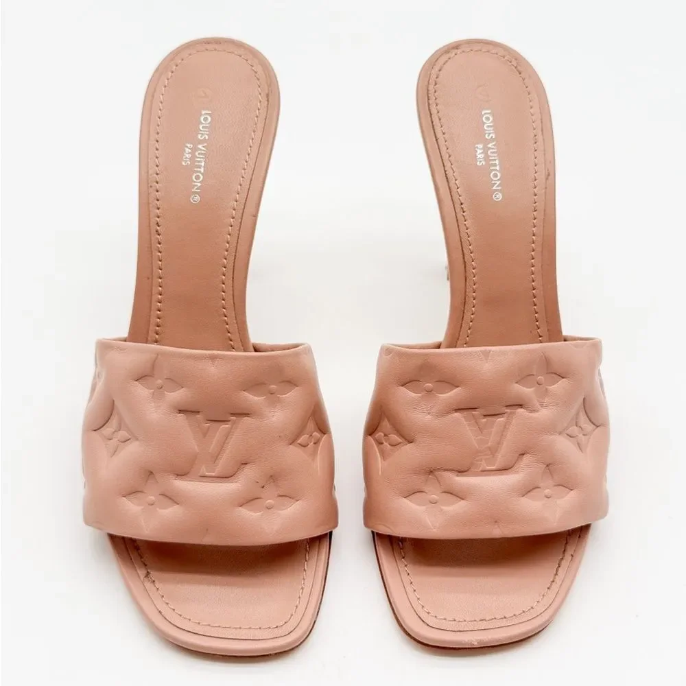 Louis Vuitton Revival Mule Heel Sandals Beige
Monogram Embossed Leather EU 38 - Picture 3 of 14